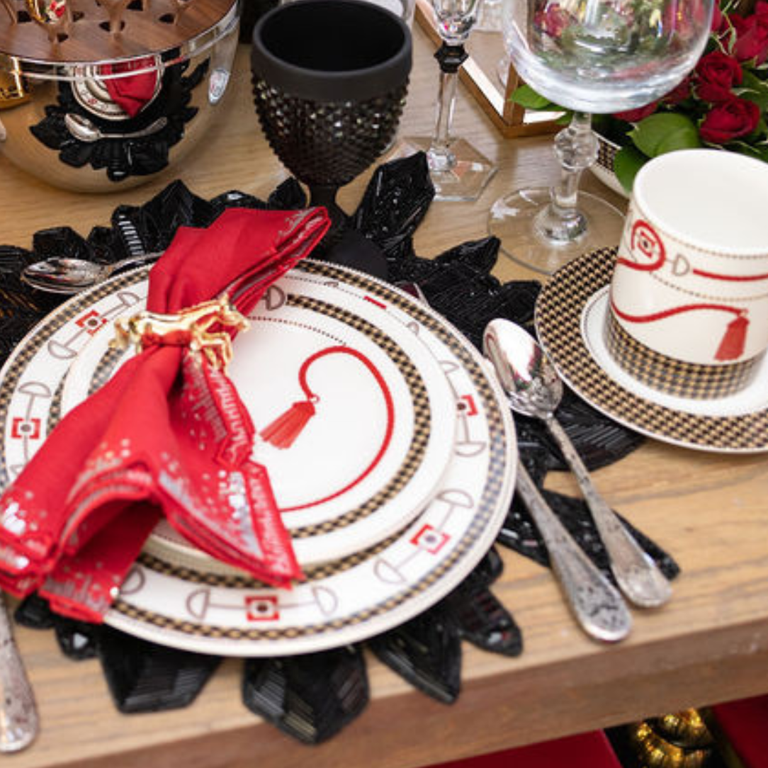 Place Cards: A “no-no” for a dinner guest! — Holly Holden